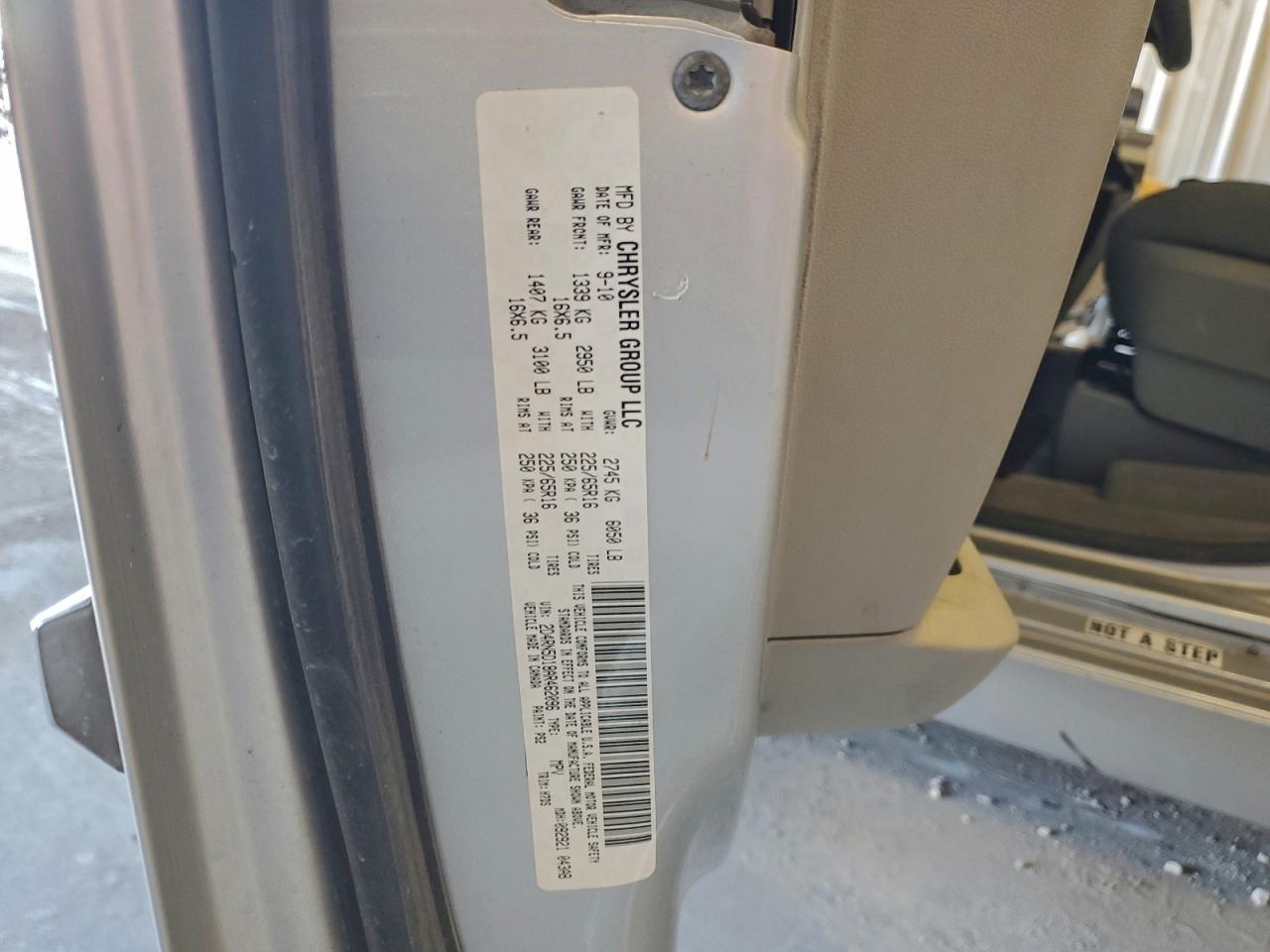 2010 DODGE GRAND CARAVAN SXT photo 14
