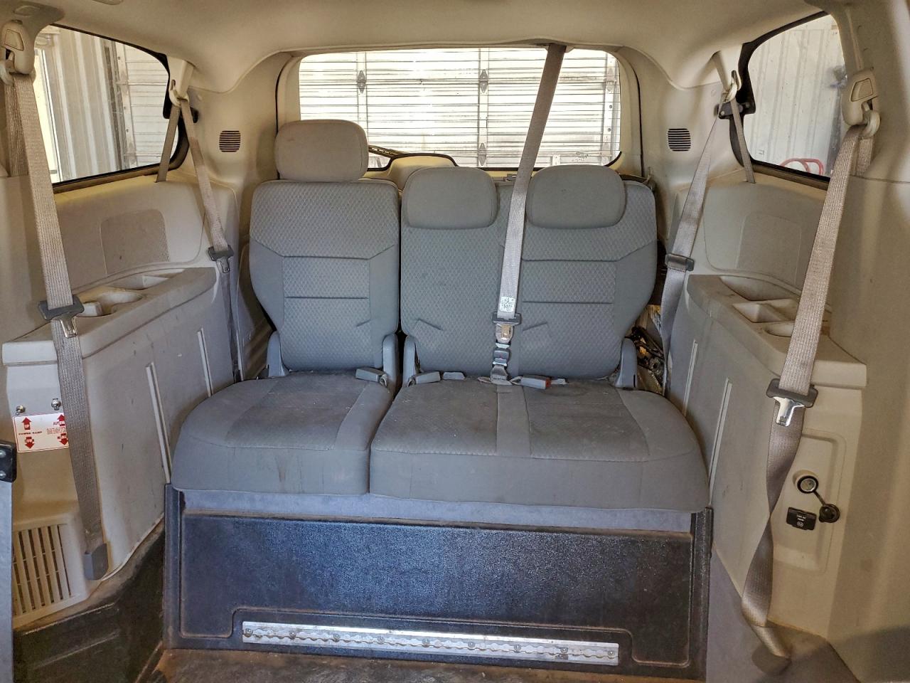 2010 DODGE GRAND CARAVAN SXT photo 10