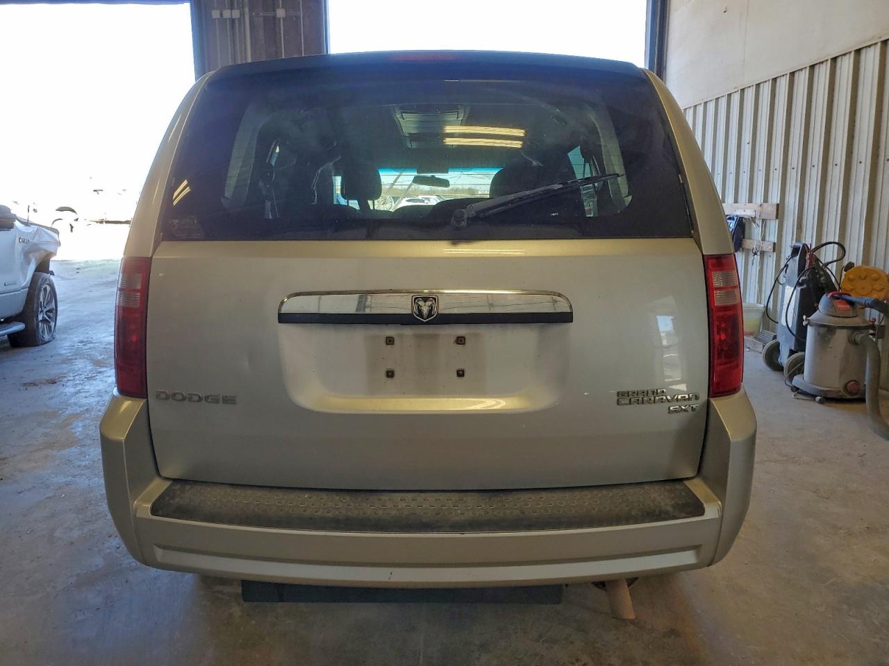 2010 DODGE GRAND CARAVAN SXT photo 6