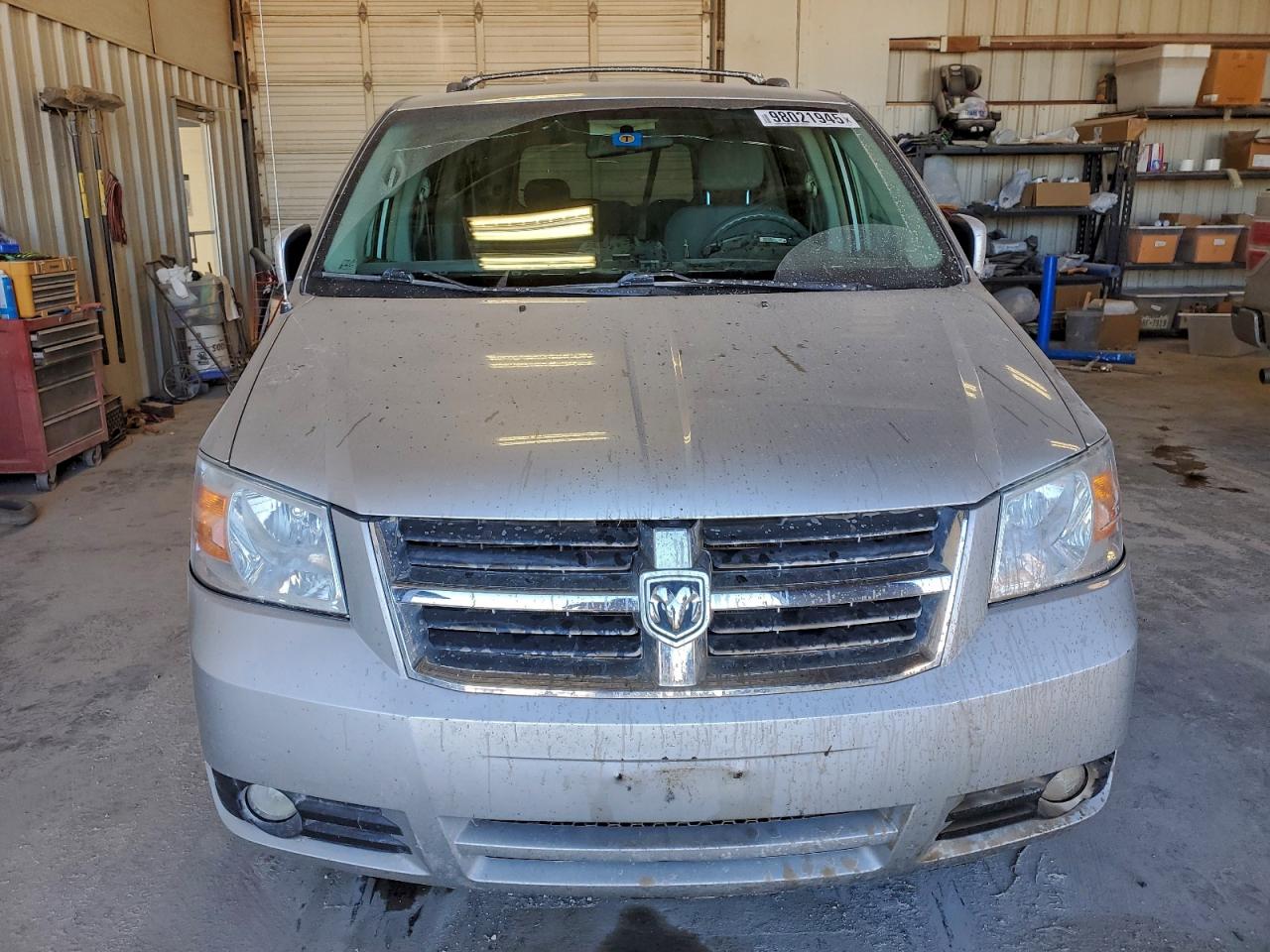 2010 DODGE GRAND CARAVAN SXT photo 5