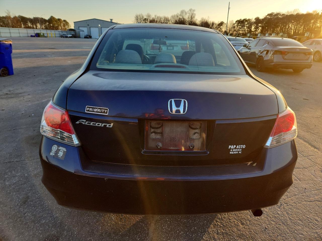 2010 HONDA ACCORD LX photo 6