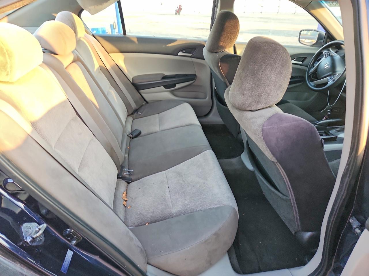 2010 HONDA ACCORD LX photo 10