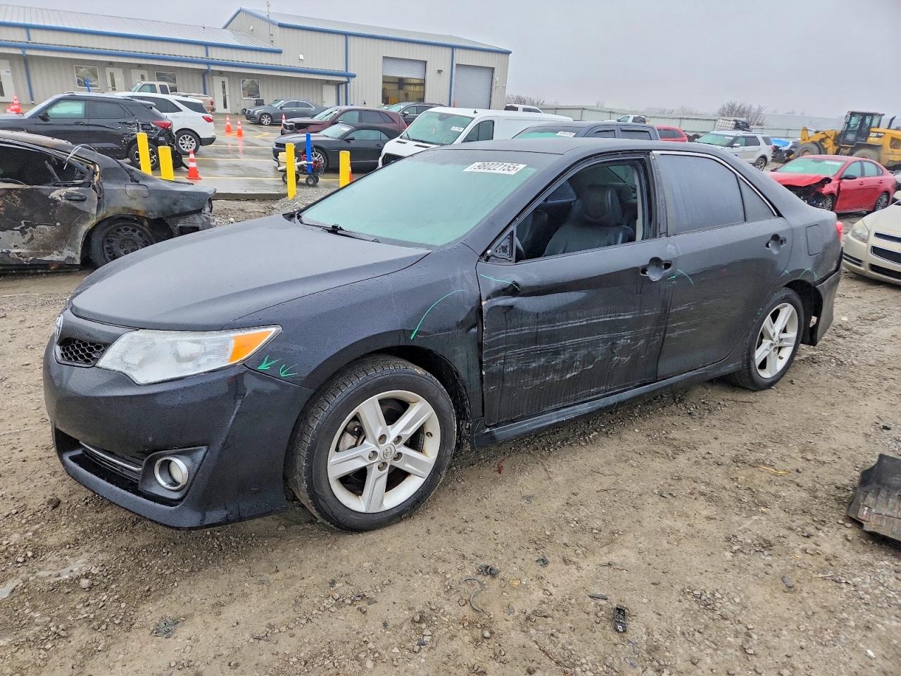 2014 TOYOTA CAMRY
