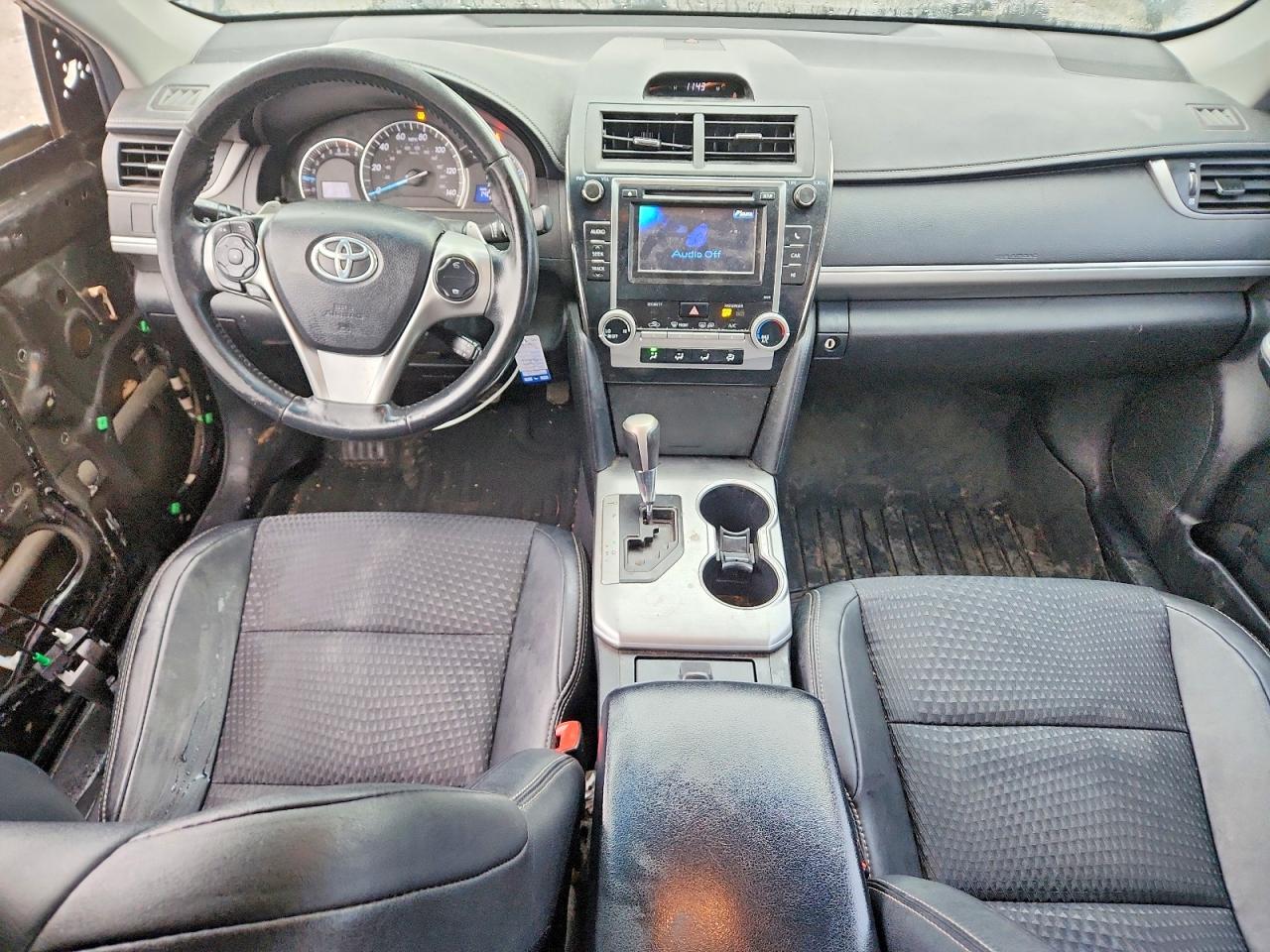 2014 TOYOTA CAMRY L photo 15