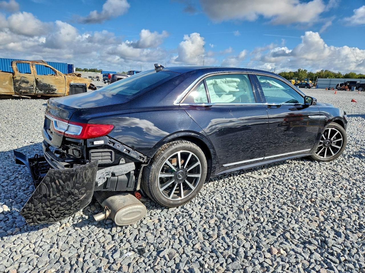 2020 LINCOLN CONTINENTAL RESERVE photo 3