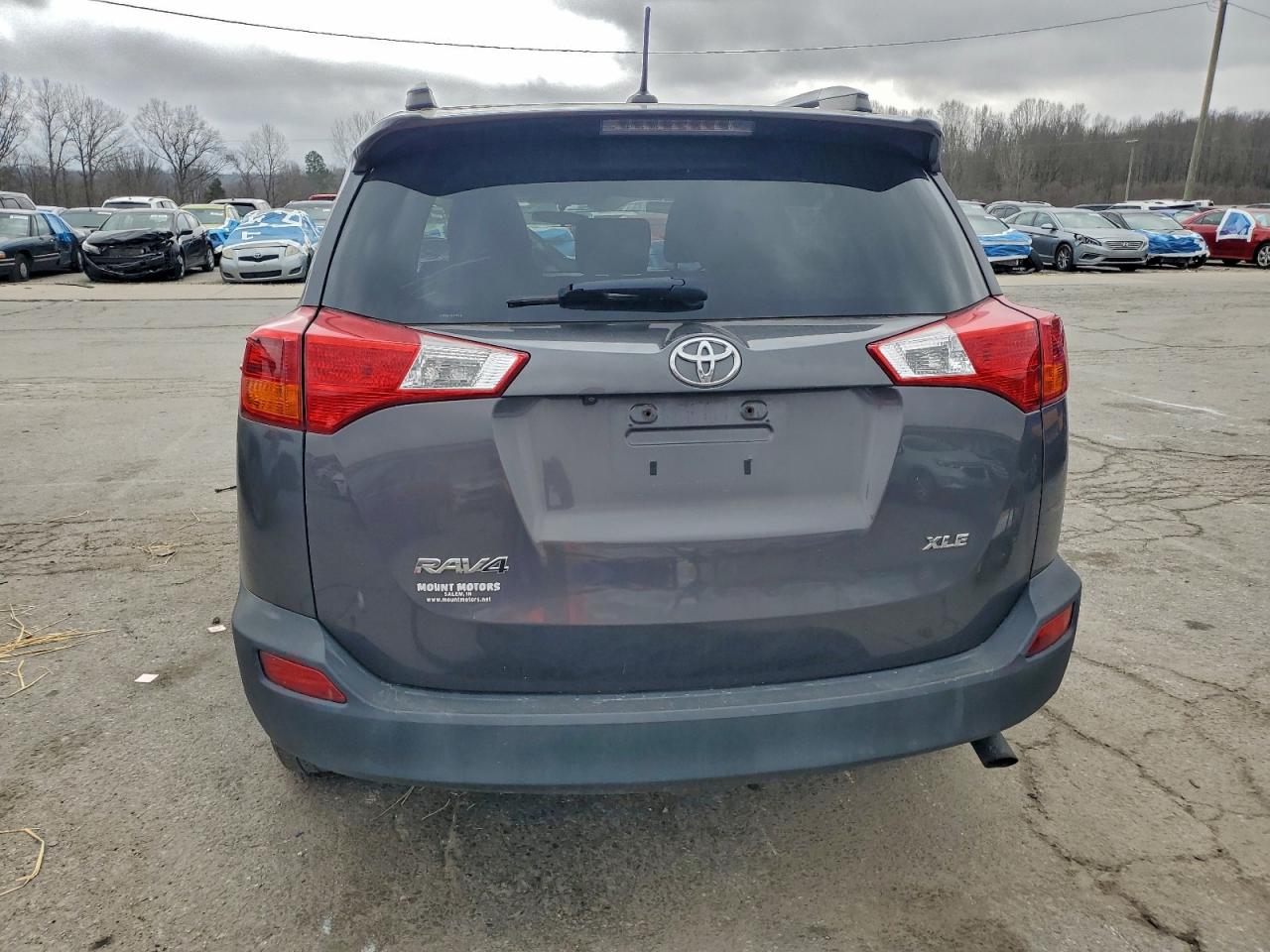 2015 TOYOTA RAV4 XLE photo 6