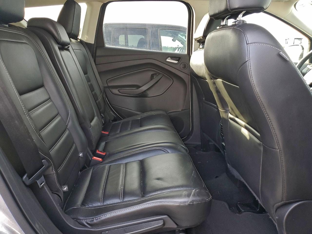 2017 FORD ESCAPE SE photo 11