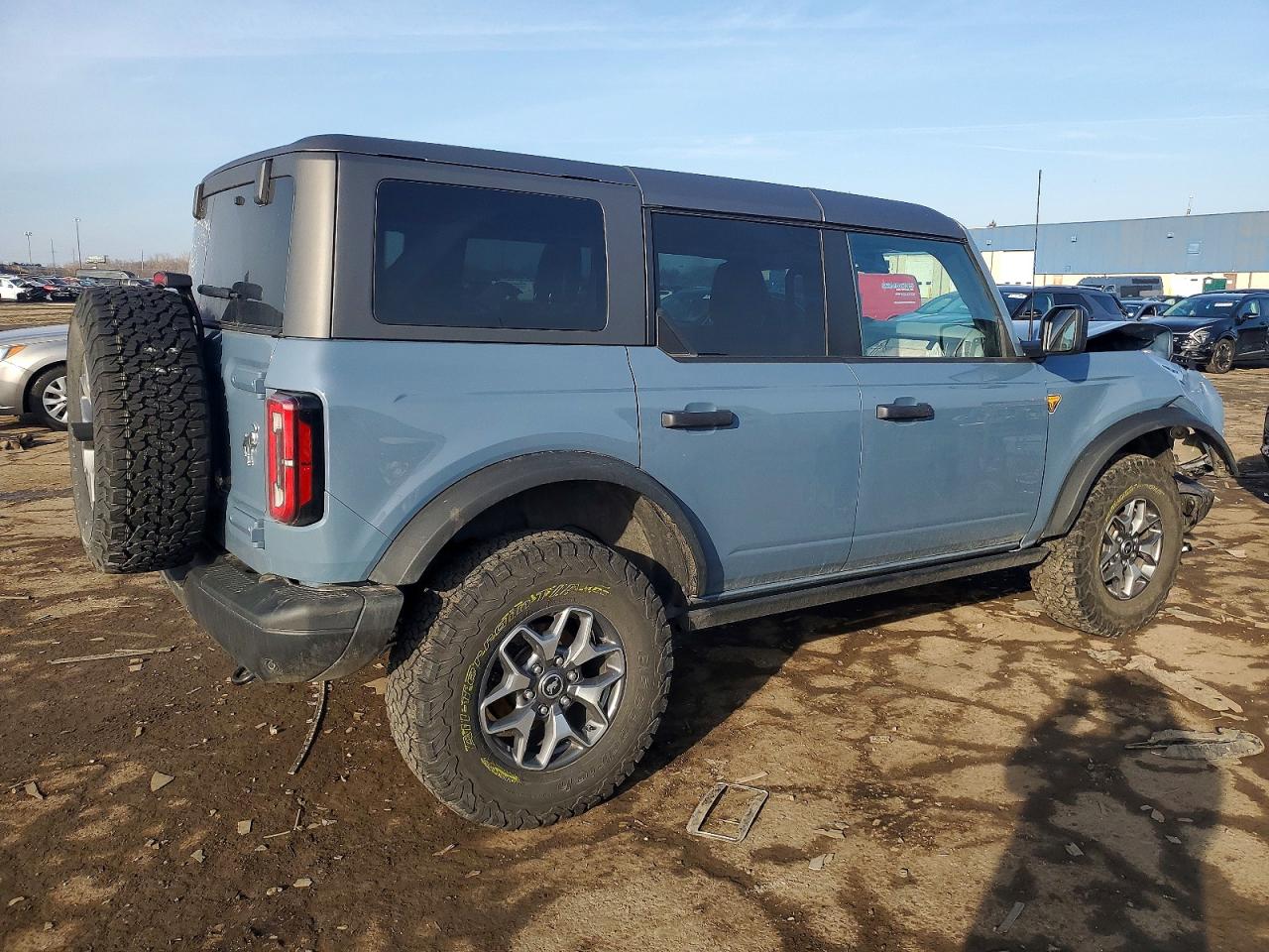 2023 FORD BRONCO BASE photo 3