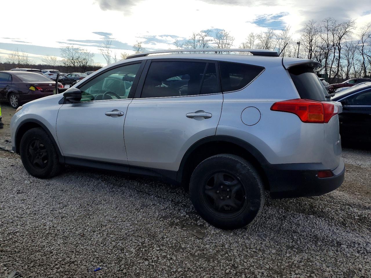 2015 TOYOTA RAV4 LE photo 2