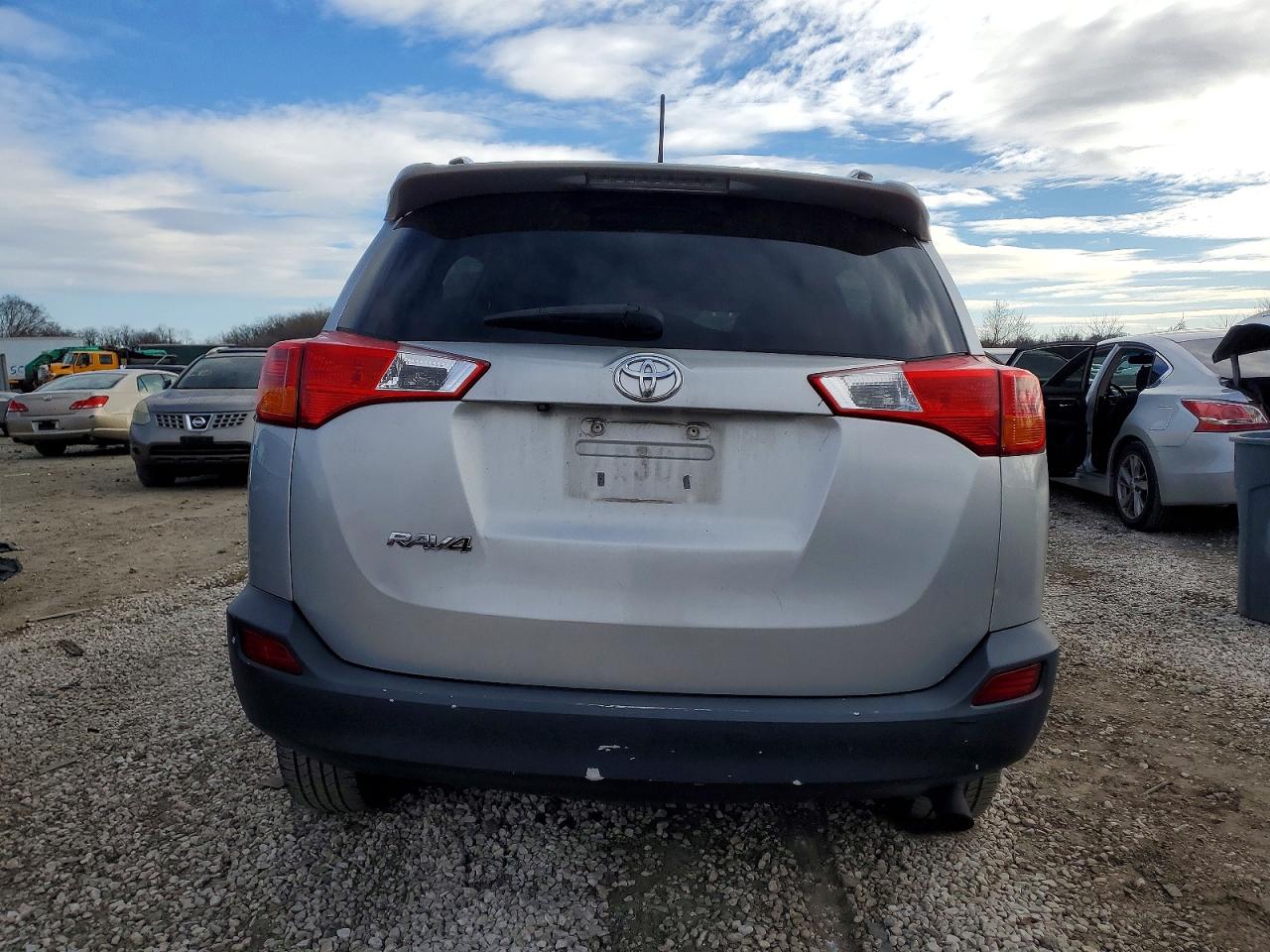 2015 TOYOTA RAV4 LE photo 6