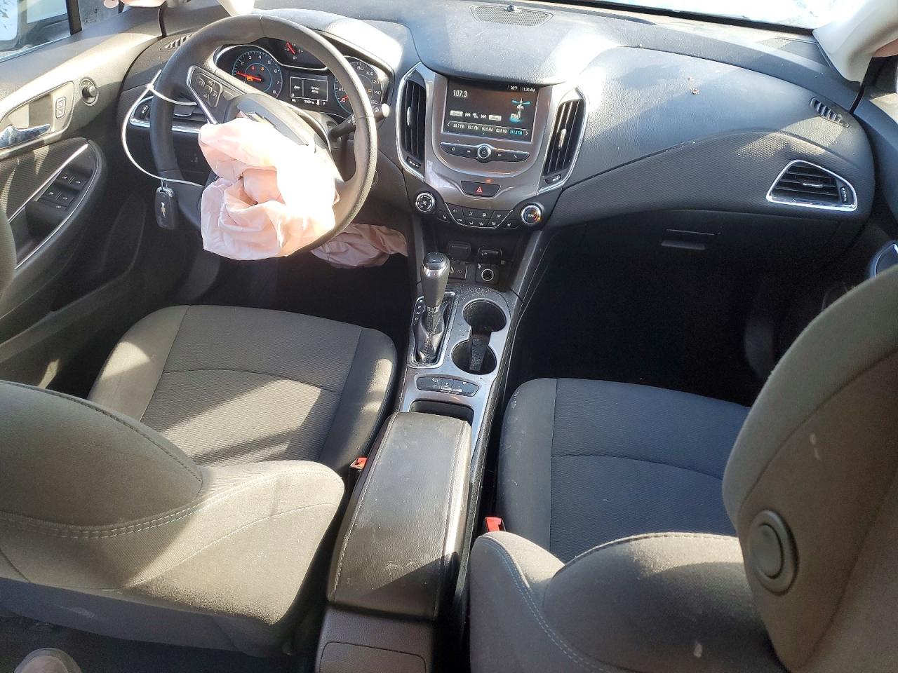 2017 CHEVROLET CRUZE LT photo 15