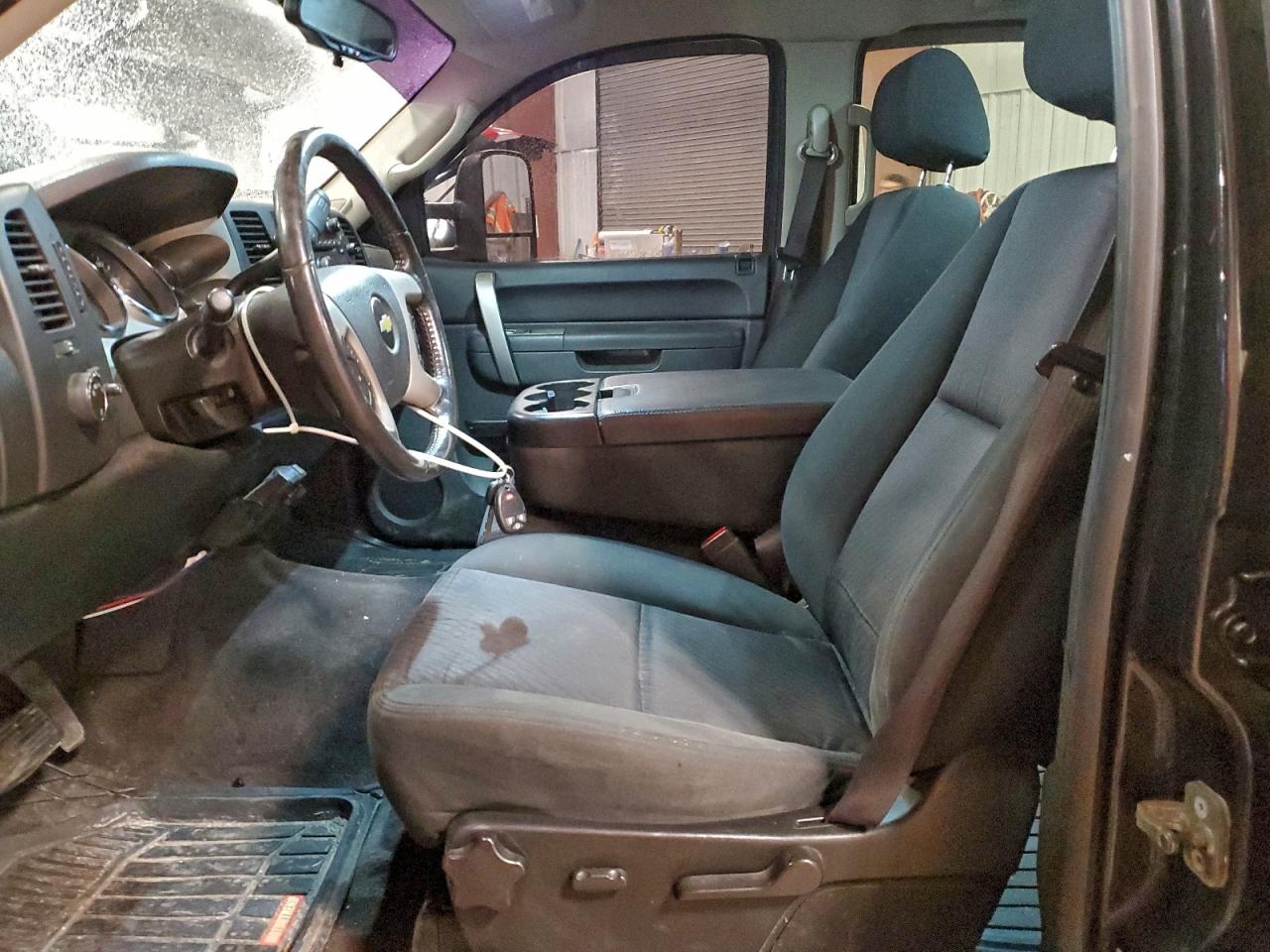 2010 CHEVROLET SILVERADO K1500 LT photo 13