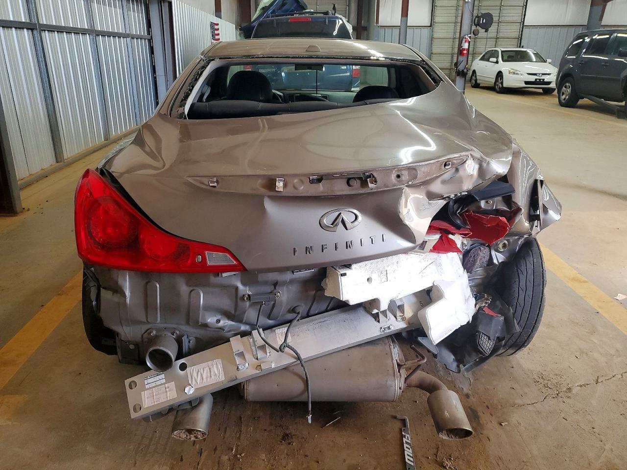 2009 INFINITI G37 BASE photo 6