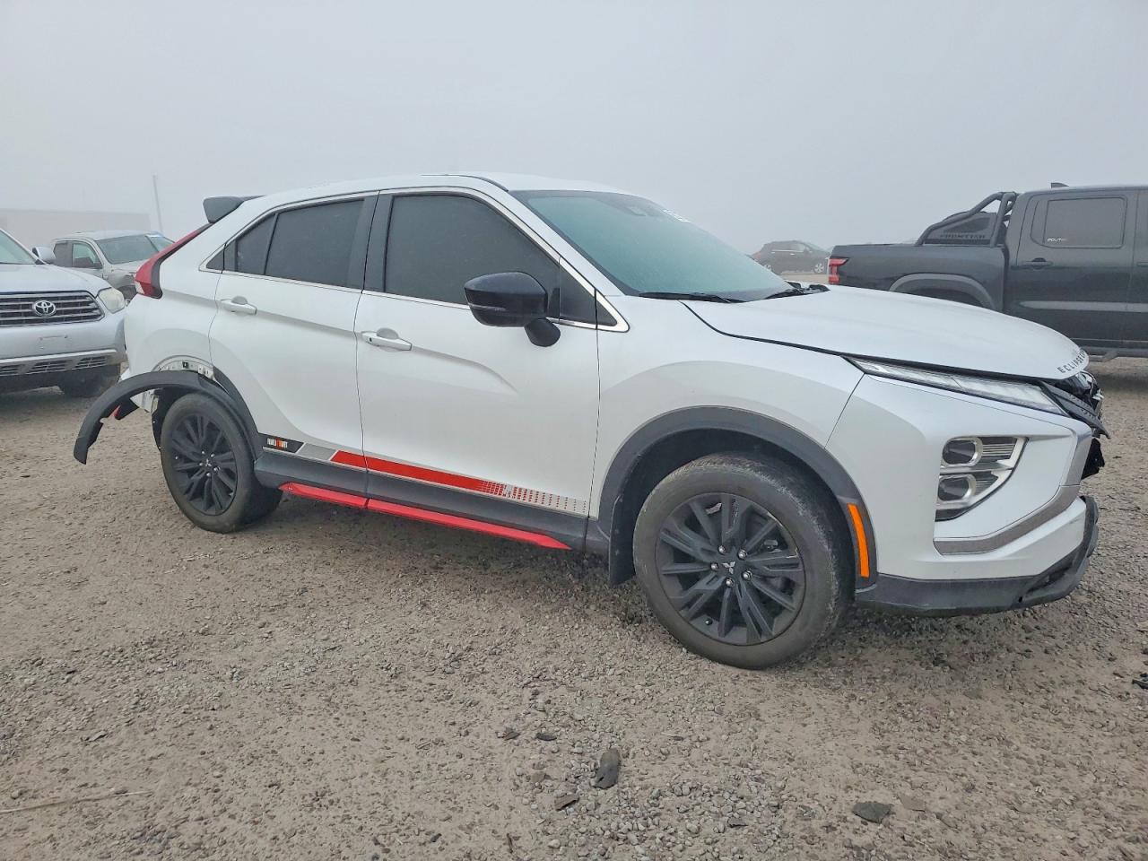 2024 MITSUBISHI ECLIPSE CROSS LE photo 4