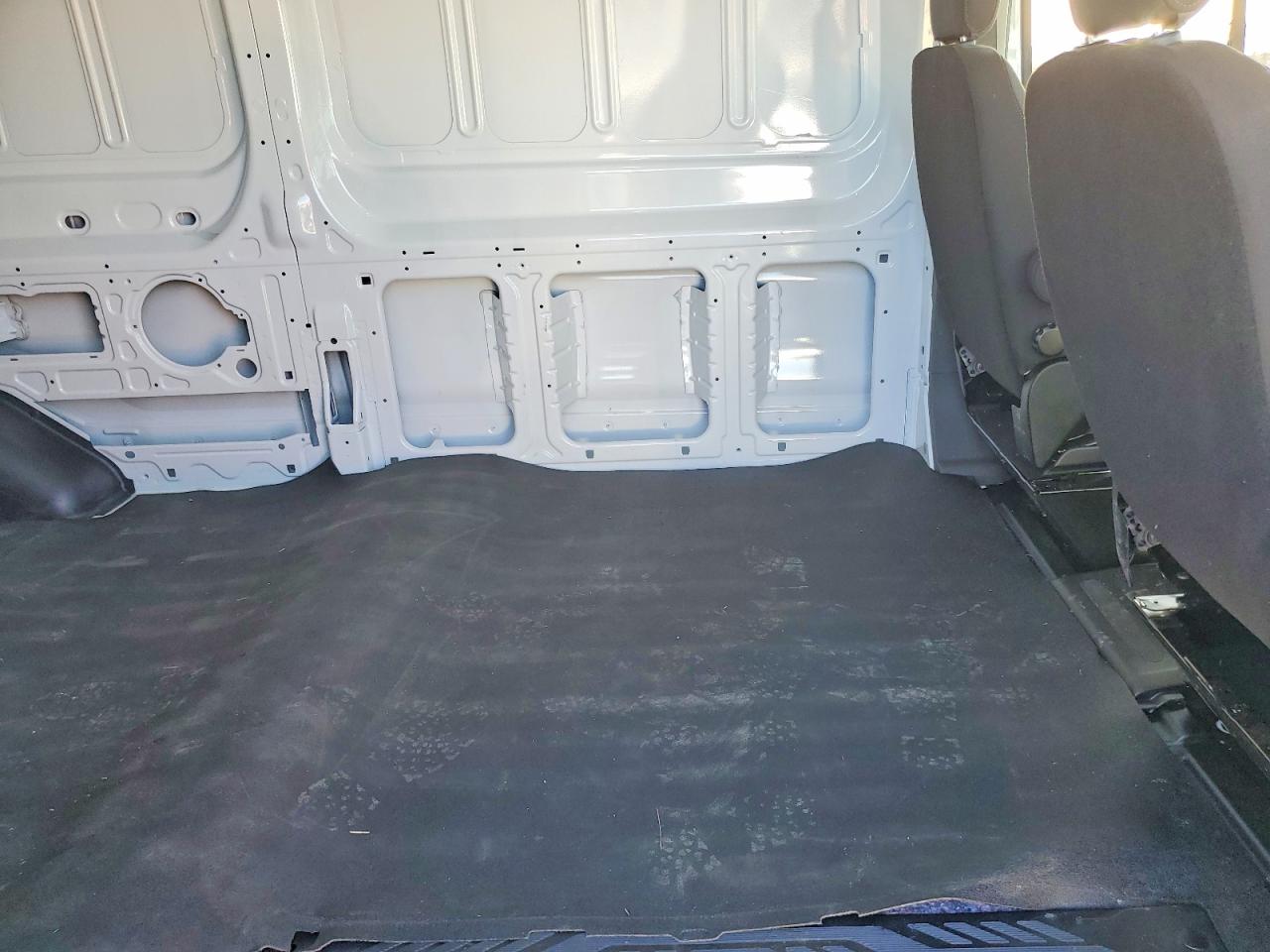 2025 FORD TRANSIT T-350 photo 11