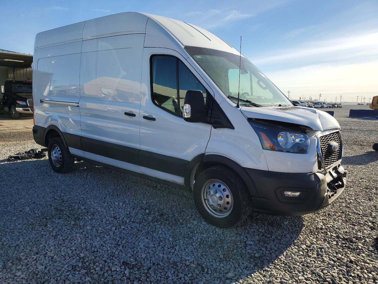 2025 FORD TRANSIT T-350 photo 4