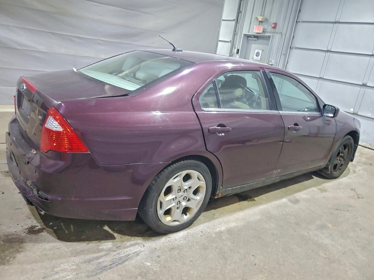 2011 FORD FUSION SE photo 3