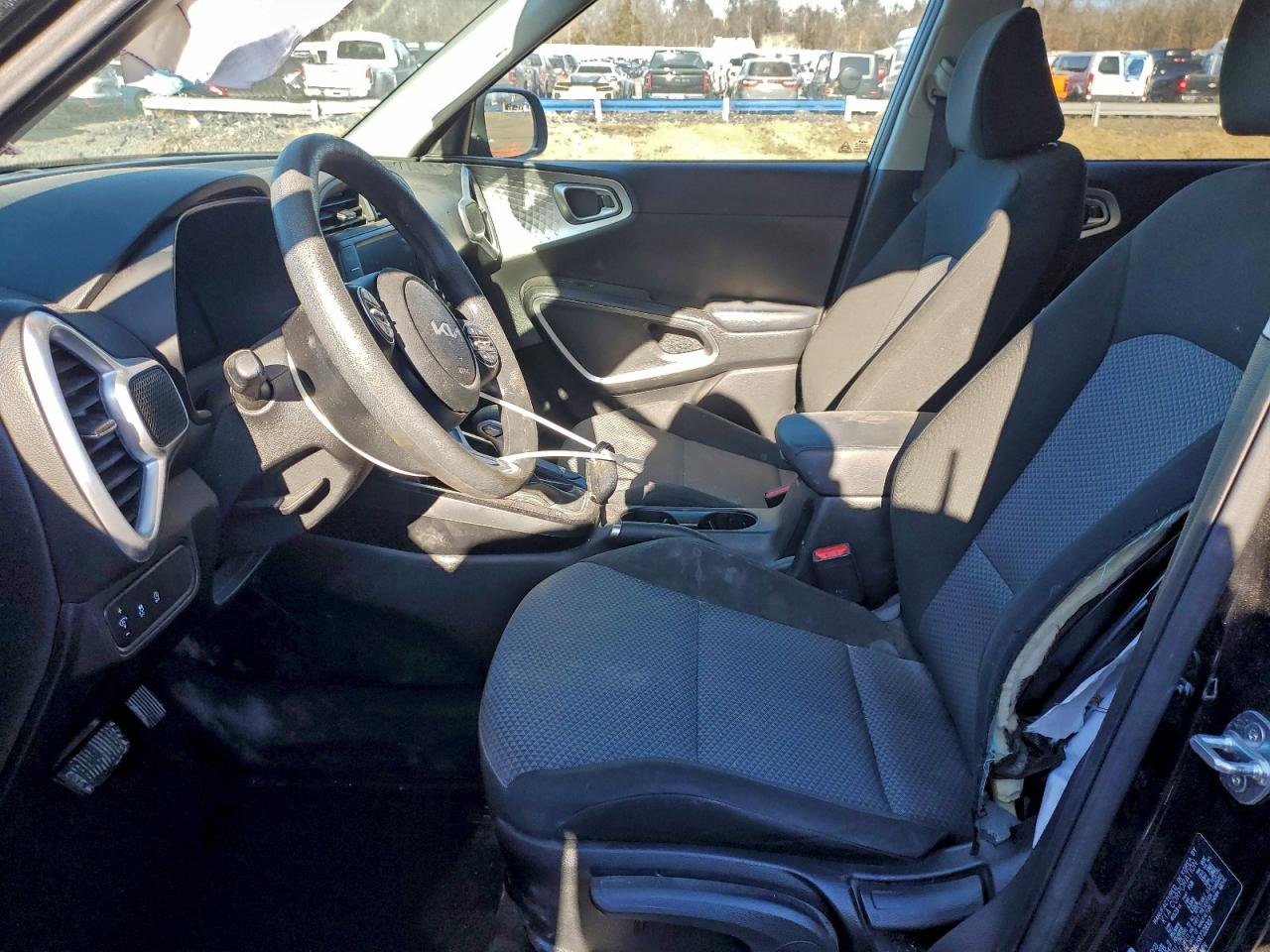 2024 KIA SOUL LX photo 7