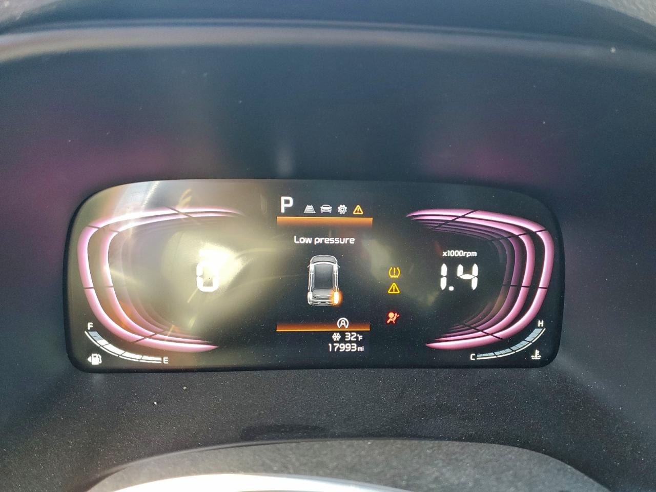 2024 KIA SOUL LX photo 9
