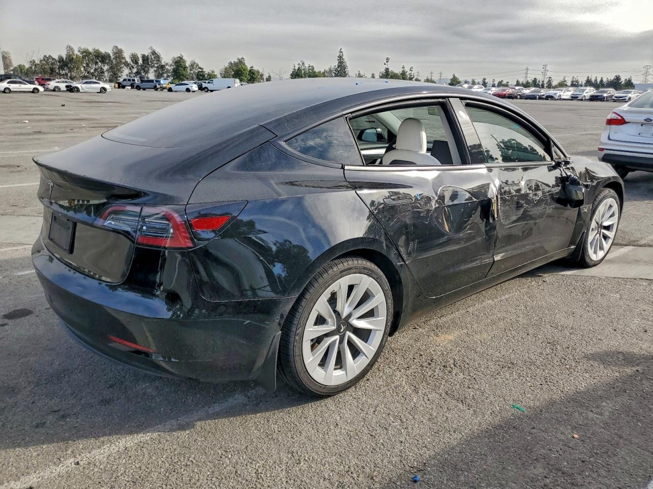 2022 TESLA MODEL 3 photo 3