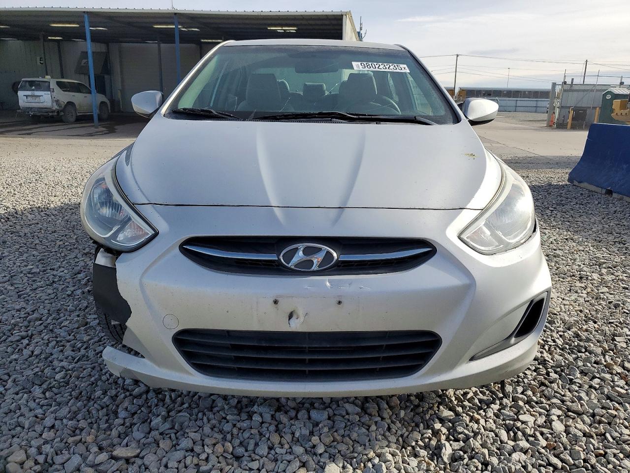 2015 HYUNDAI ACCENT GLS photo 9