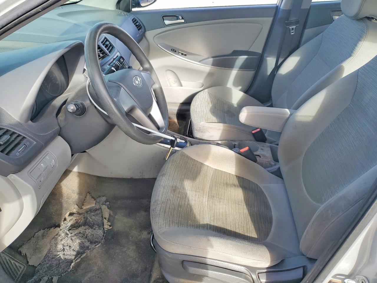 2015 HYUNDAI ACCENT GLS photo 13
