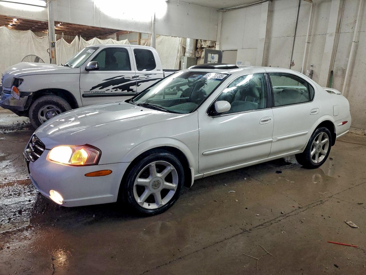 2001 NISSAN MAXIMA