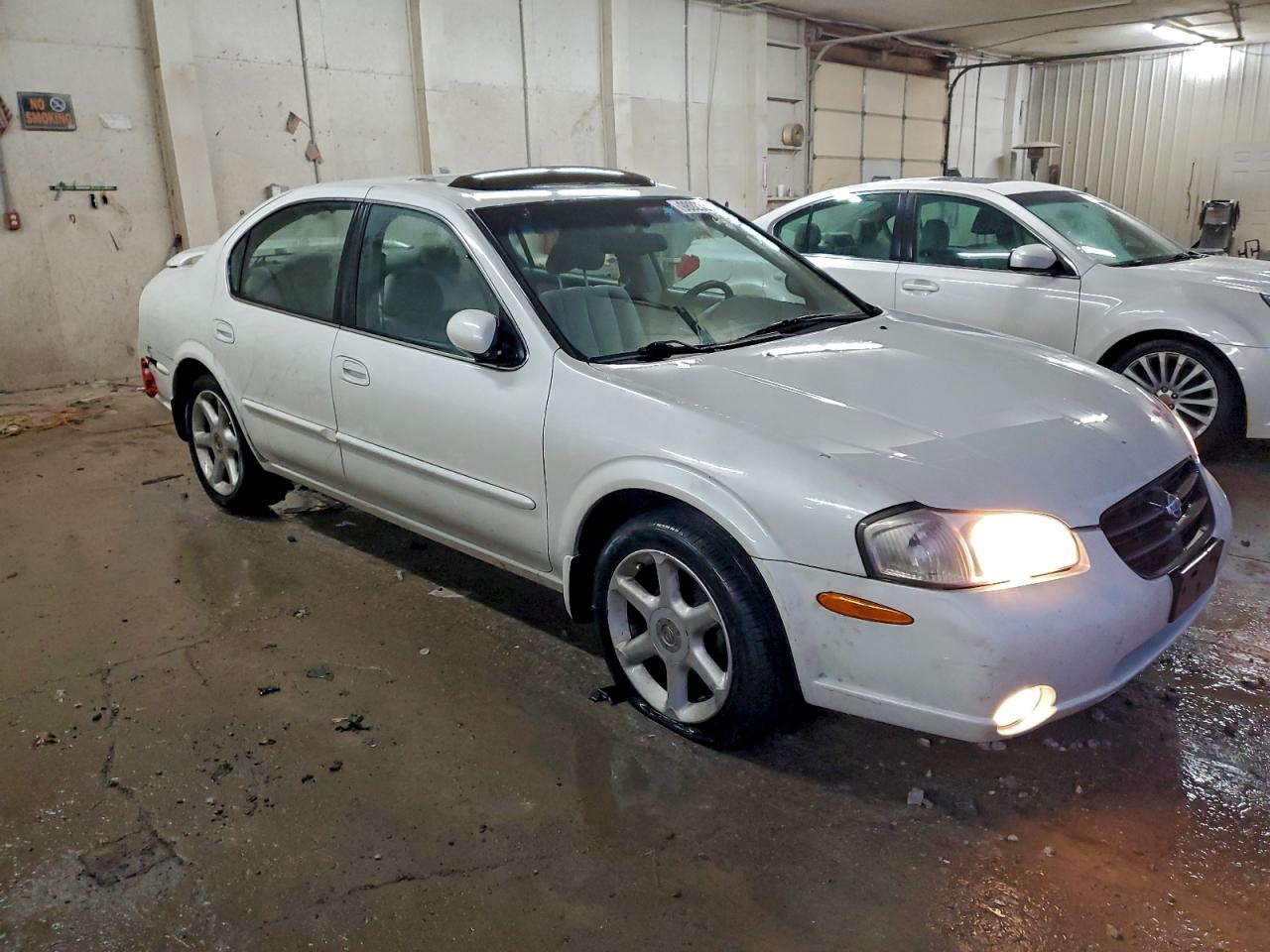 2001 NISSAN MAXIMA GXE photo 3