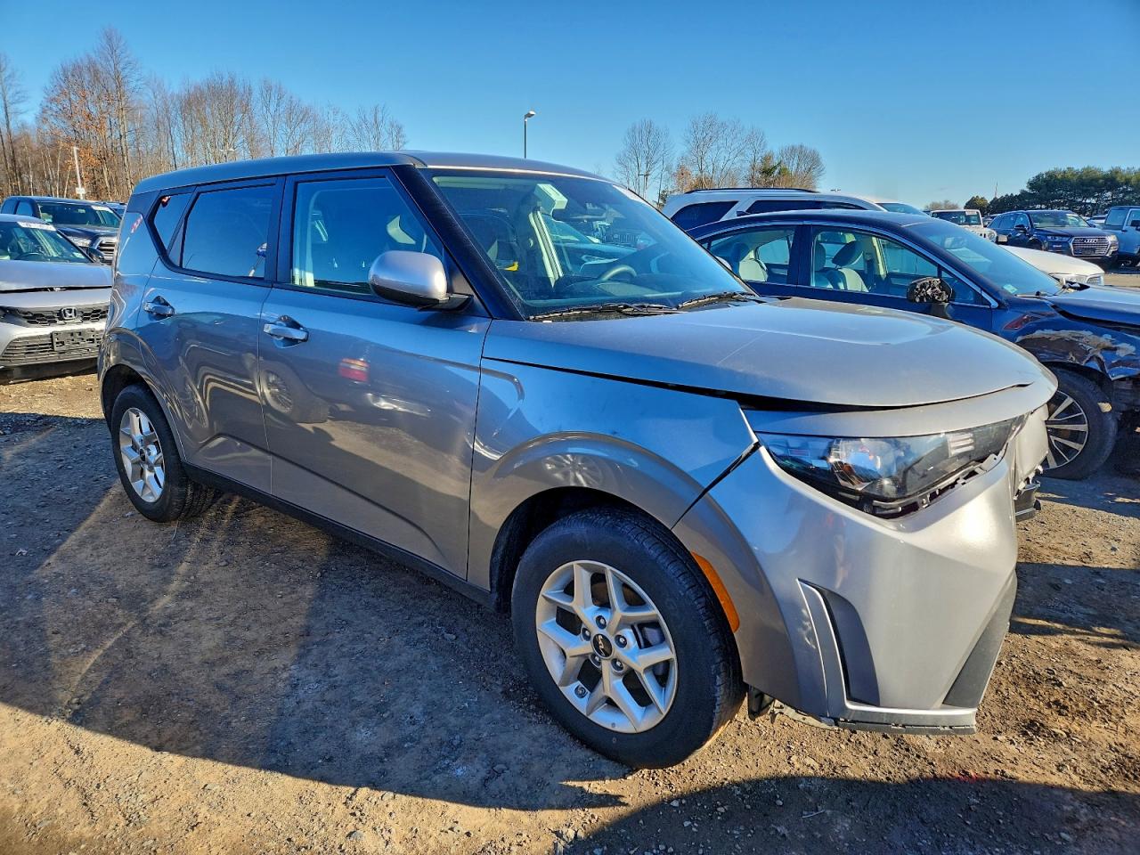 2025 KIA SOUL LX photo 4