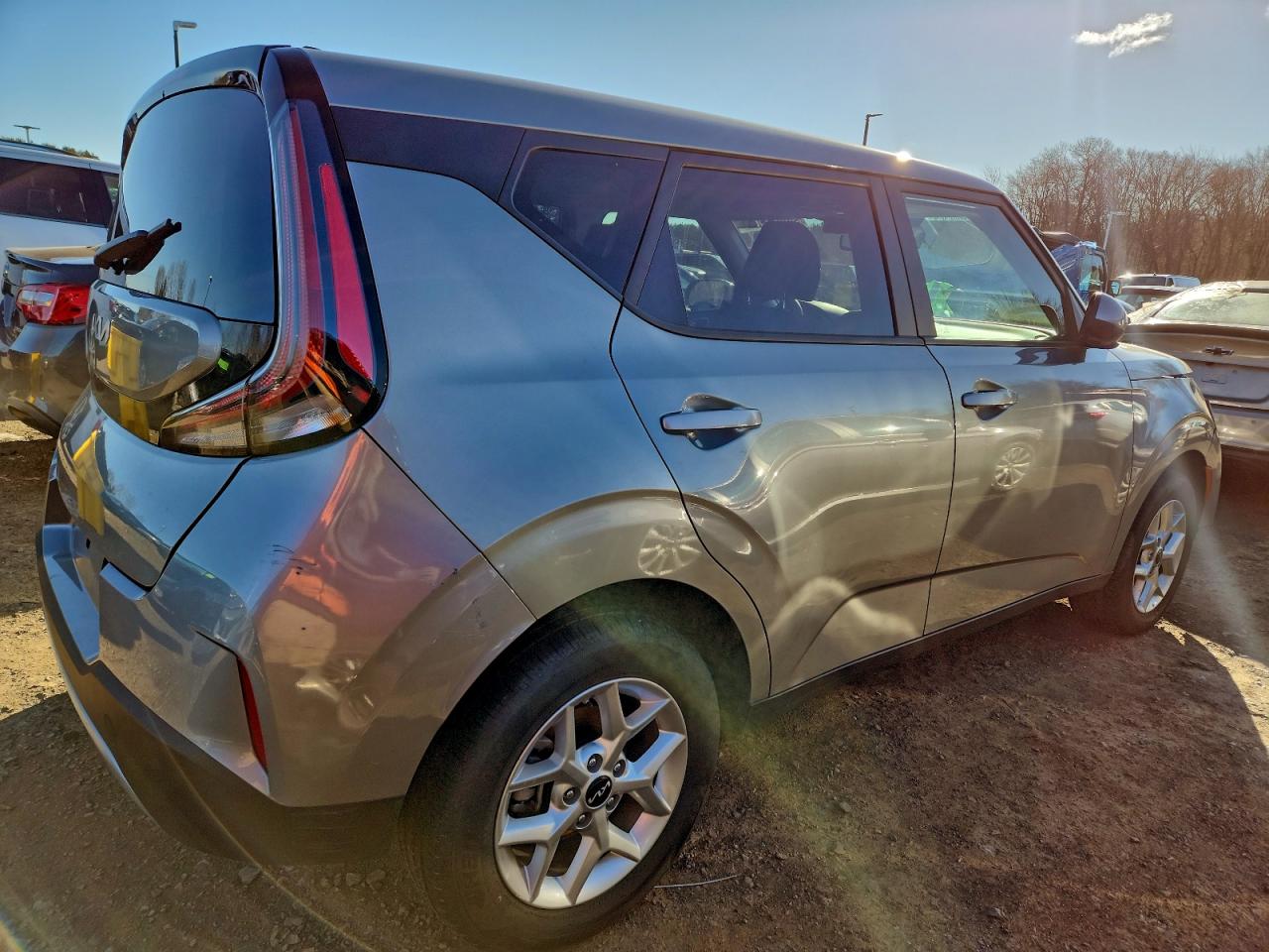 2025 KIA SOUL LX photo 3