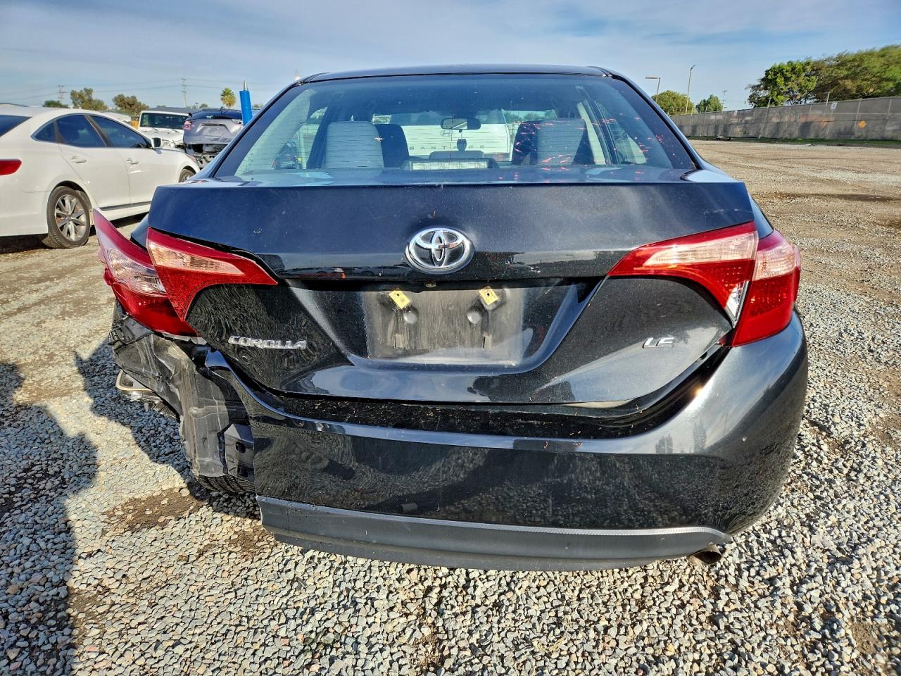 2017 TOYOTA COROLLA L photo 11