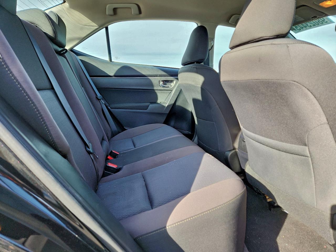 2017 TOYOTA COROLLA L photo 19
