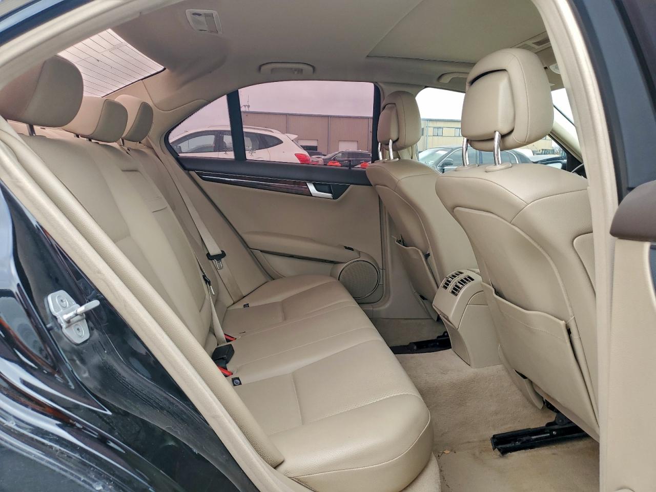2014 MERCEDES-BENZ C 250 photo 10