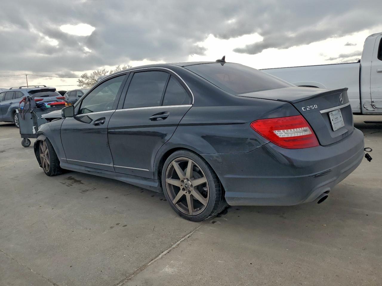 2014 MERCEDES-BENZ C 250 photo 2
