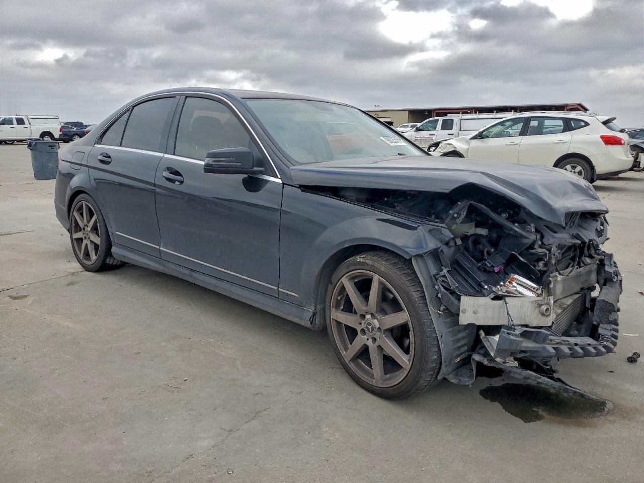 2014 MERCEDES-BENZ C 250 photo 4