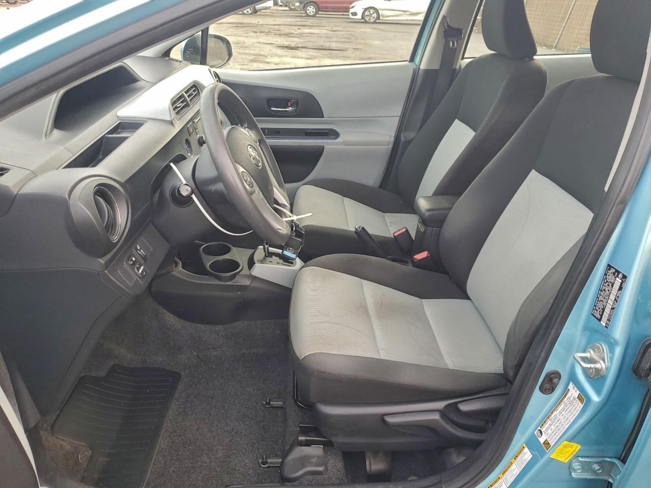 2012 TOYOTA PRIUS C photo 13