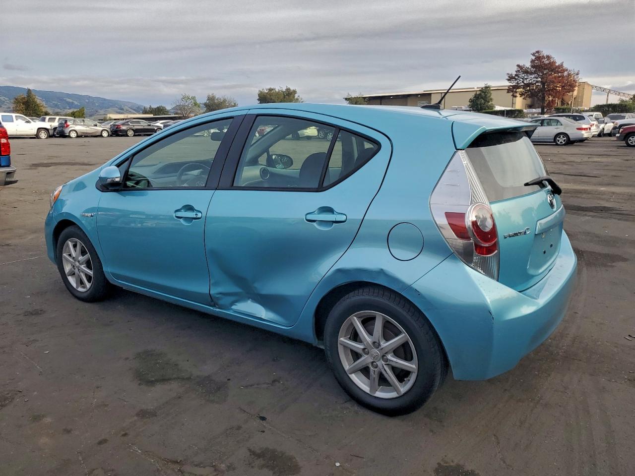 2012 TOYOTA PRIUS C photo 3