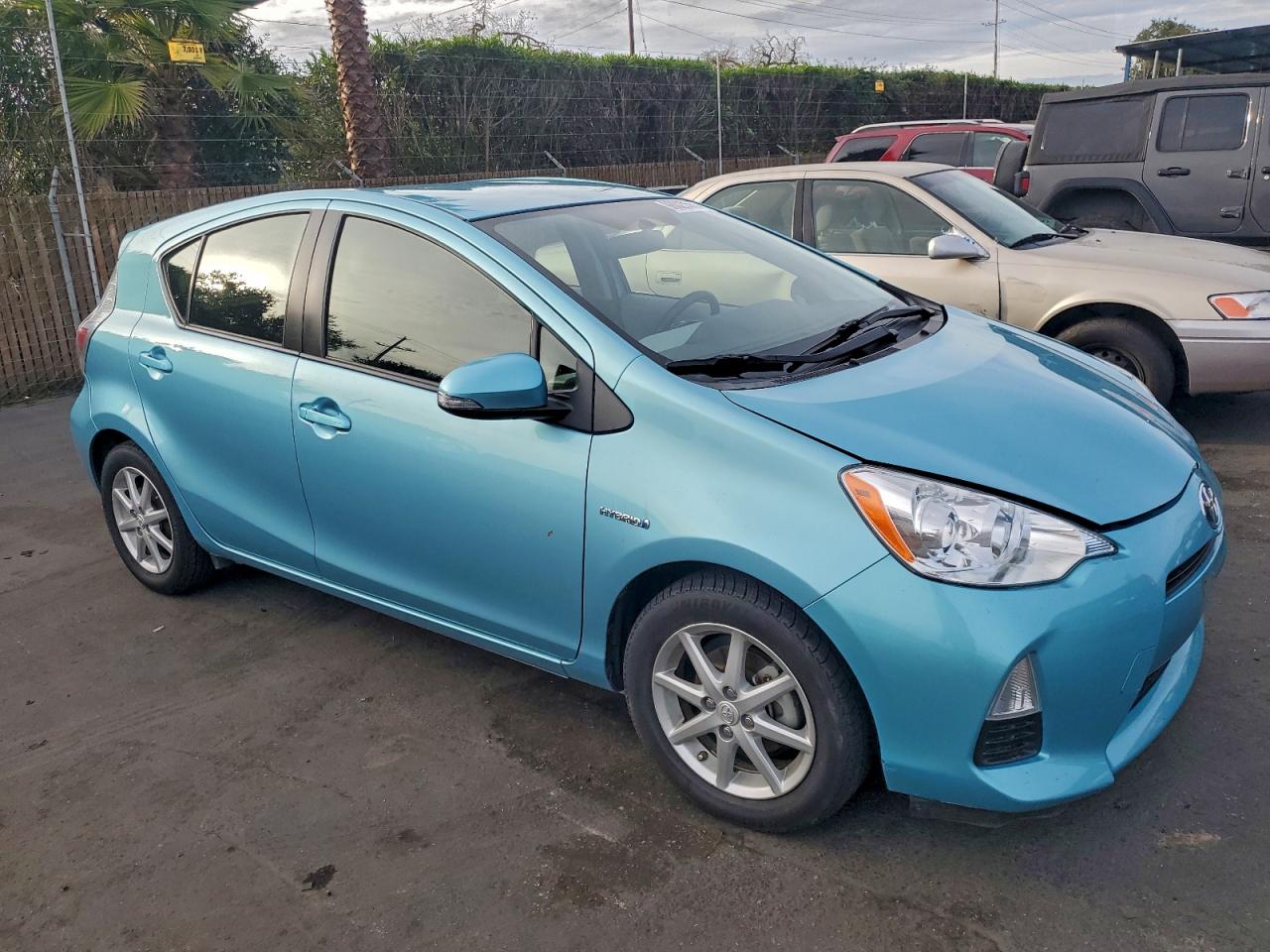2012 TOYOTA PRIUS C photo 7
