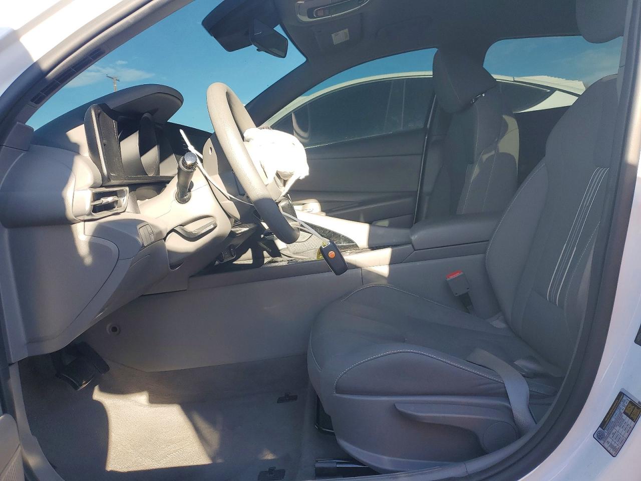 2023 HYUNDAI ELANTRA BLUE photo 7