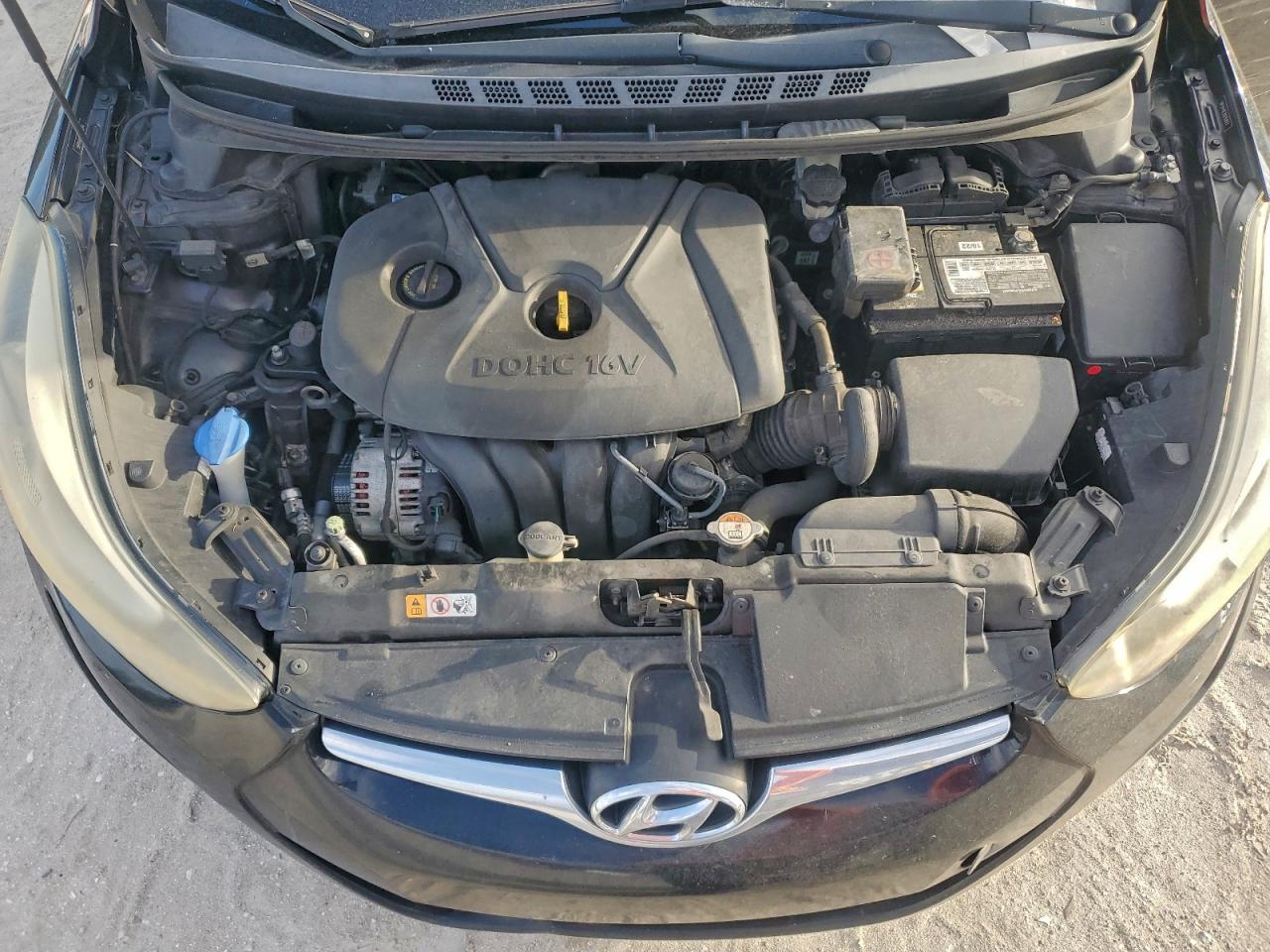 2016 HYUNDAI ELANTRA SE photo 11
