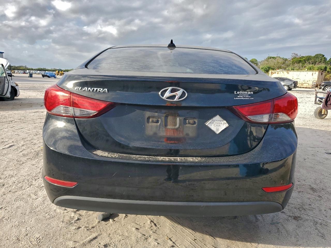 2016 HYUNDAI ELANTRA SE photo 6