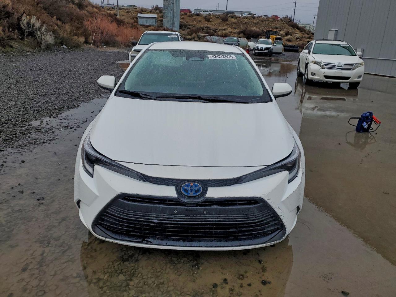 2025 TOYOTA COROLLA LE photo 5