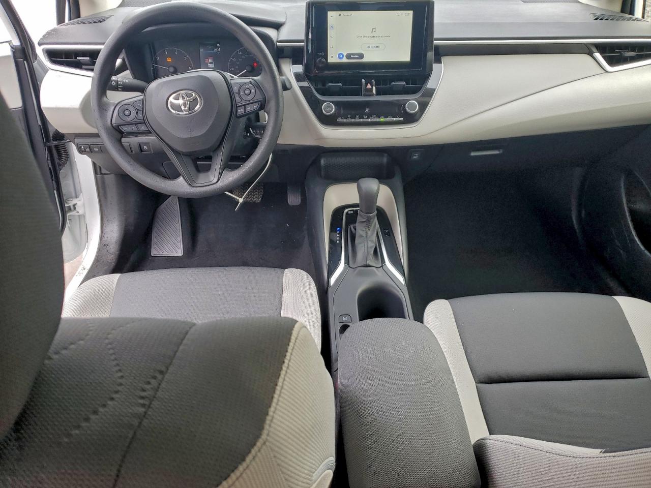 2025 TOYOTA COROLLA LE photo 8