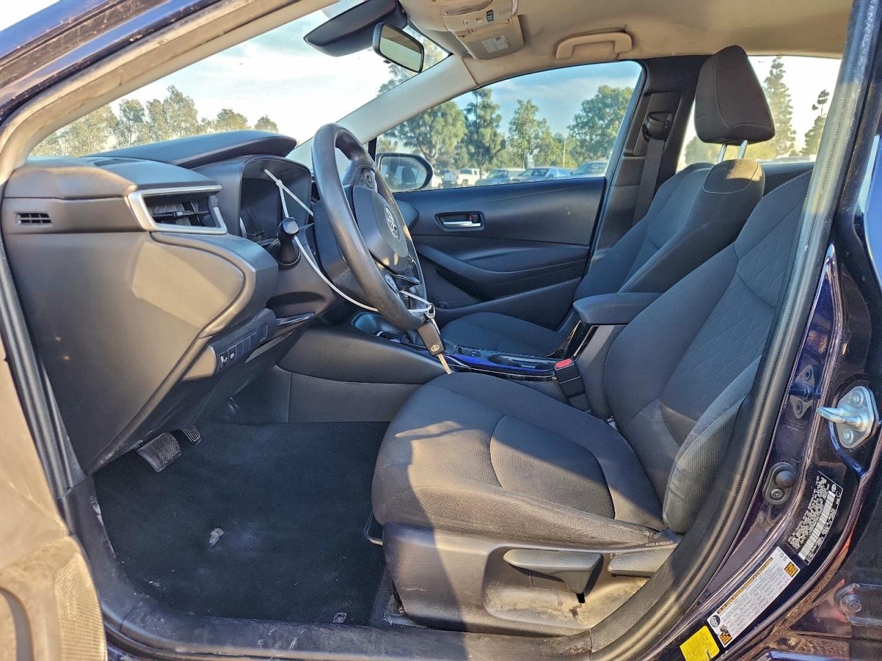 2021 TOYOTA COROLLA LE photo 7