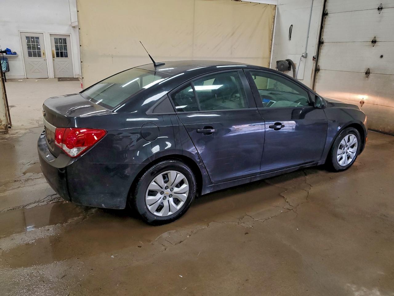 2014 CHEVROLET CRUZE LS photo 3
