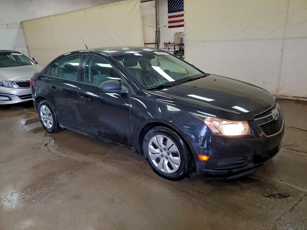 2014 CHEVROLET CRUZE LS photo 4
