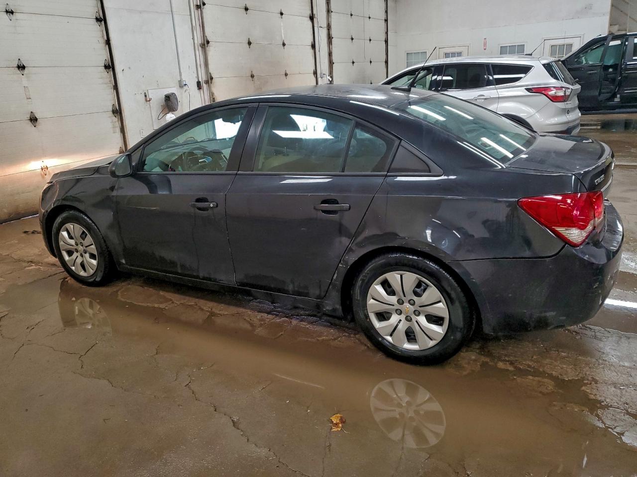 2014 CHEVROLET CRUZE LS photo 2