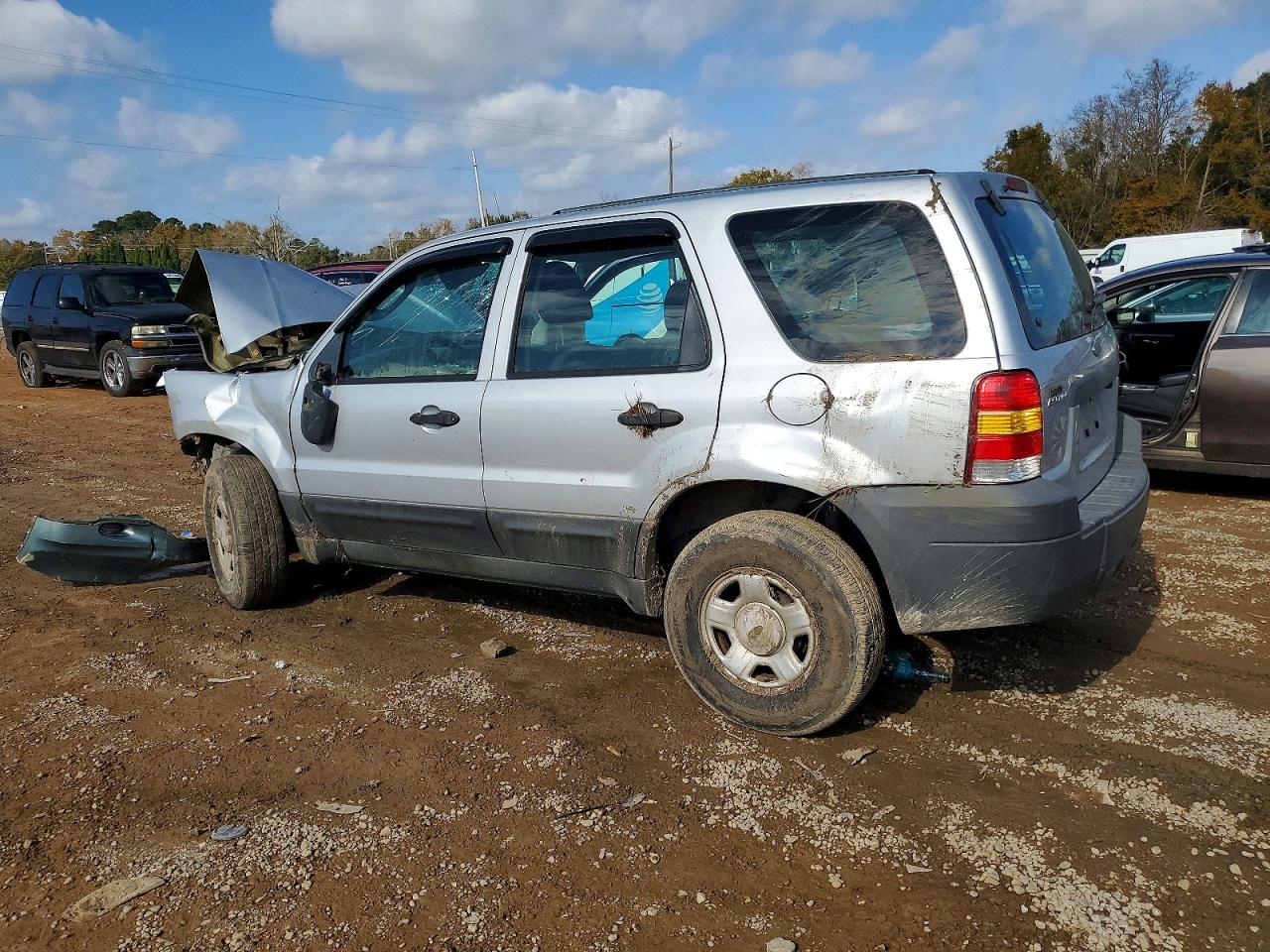 2005 FORD ESCAPE XLS photo 2