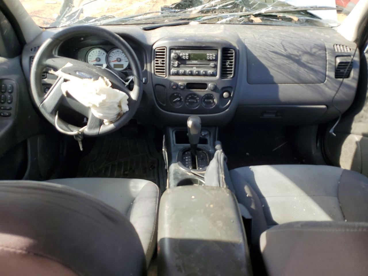 2005 FORD ESCAPE XLS photo 8