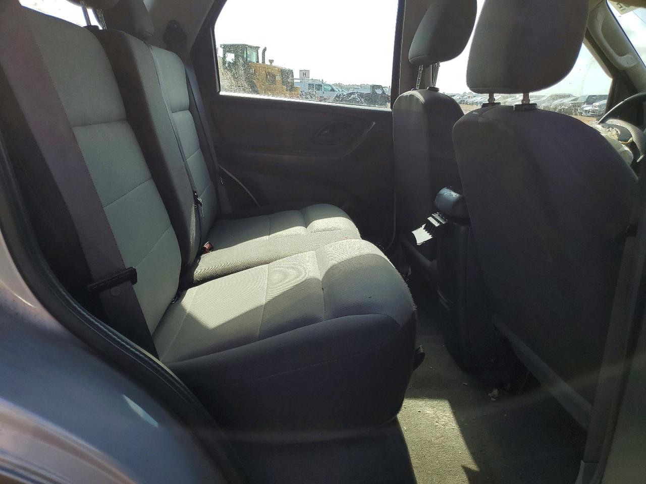 2005 FORD ESCAPE XLS photo 11